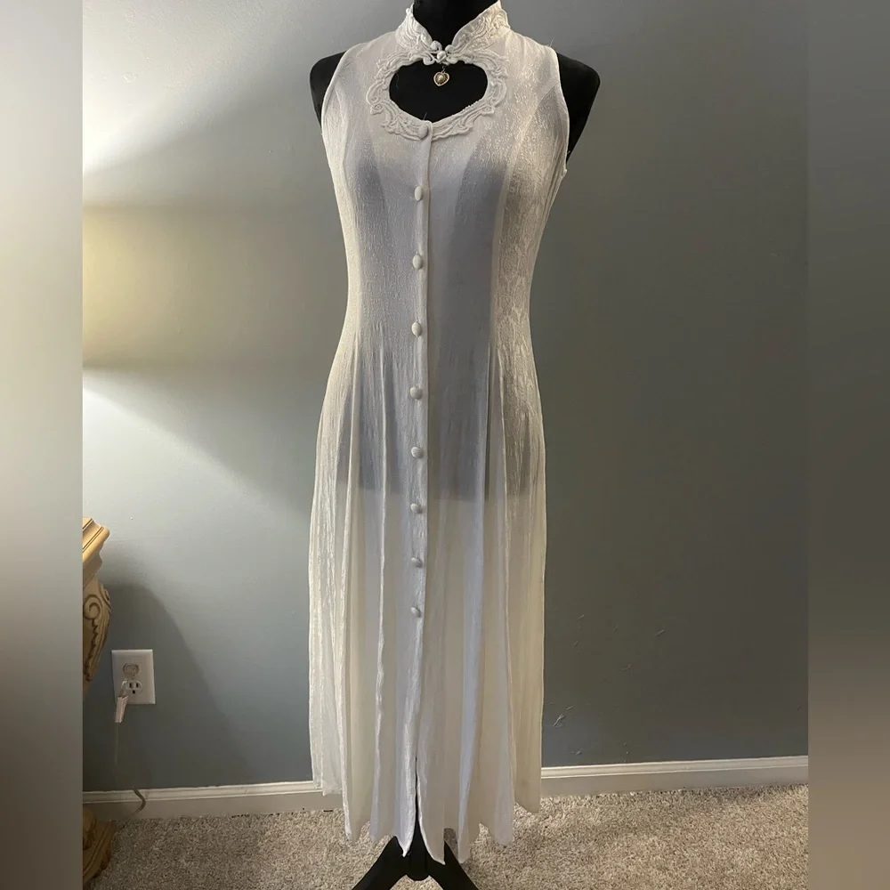 ⭐️SOLD Vintage 5-7-9 Shop White Lace Button-Front Maxi Dress - Picture 2 of 15